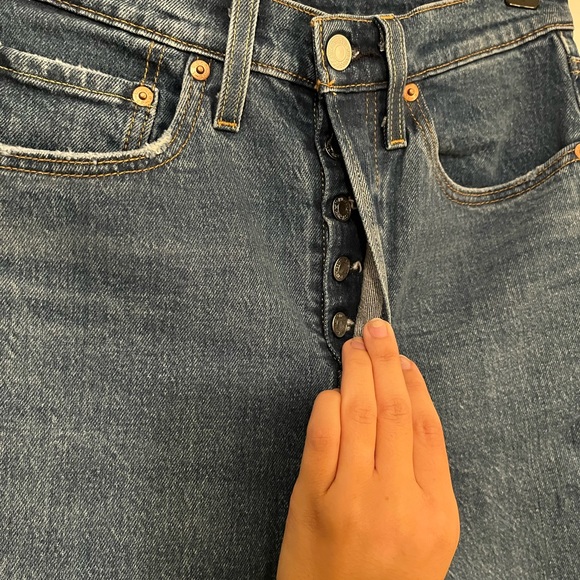 Levi’s - Picture 5 of 8